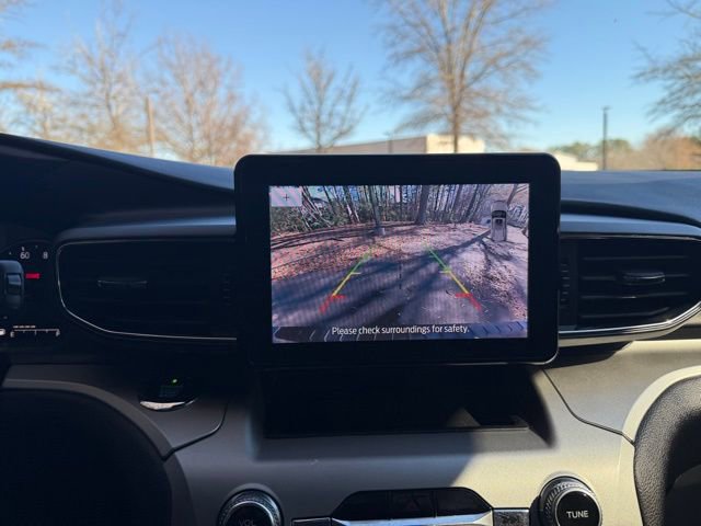 Certified 2021 Ford Explorer XLT w/ Equipment Group 202A image 10