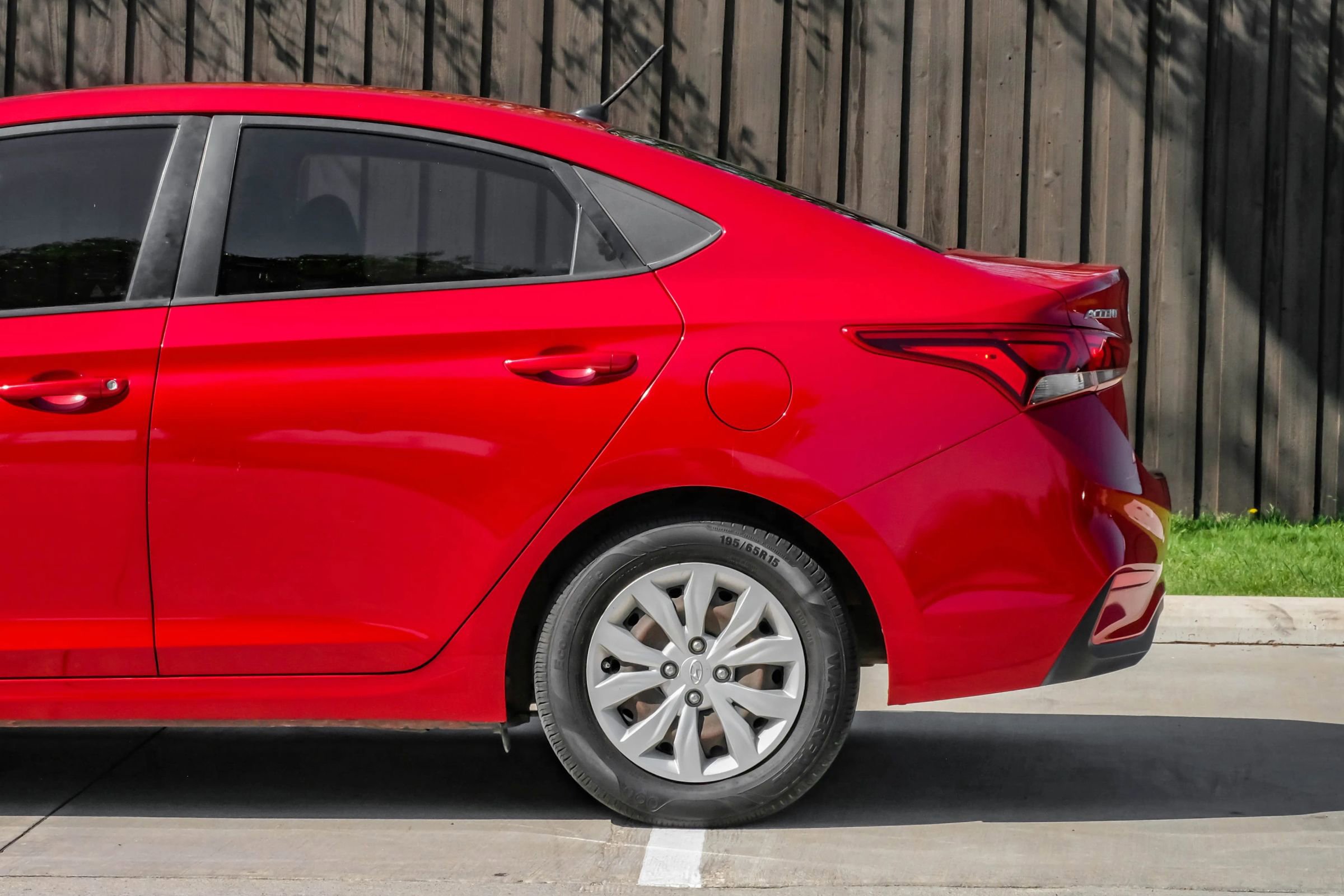 Used 2020 Hyundai Accent SE image 17