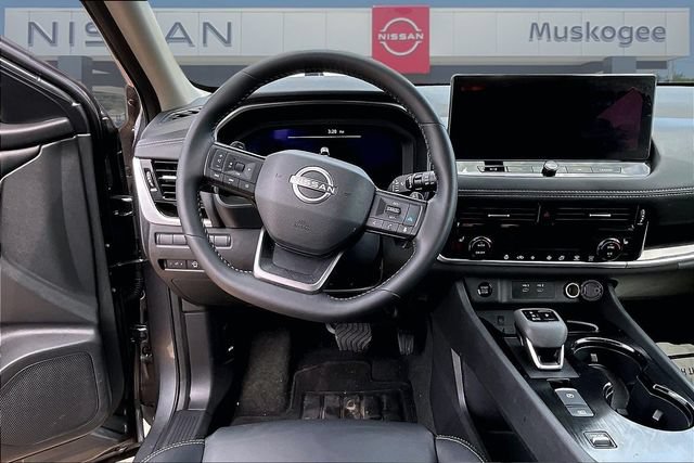 Used 2026 Nissan Rogue SL FWD image 8