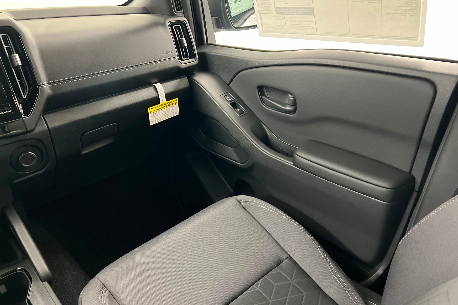 New 2026 Nissan Frontier SV w/ Tow Package AWD/4WD image 10