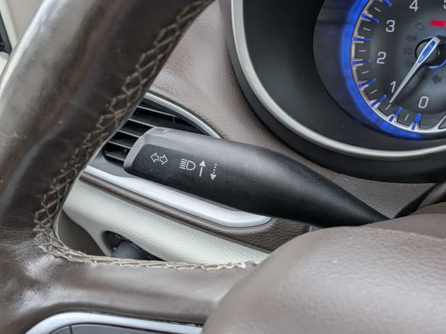 Used 2021 Chrysler Pacifica Touring-L FWD image 26