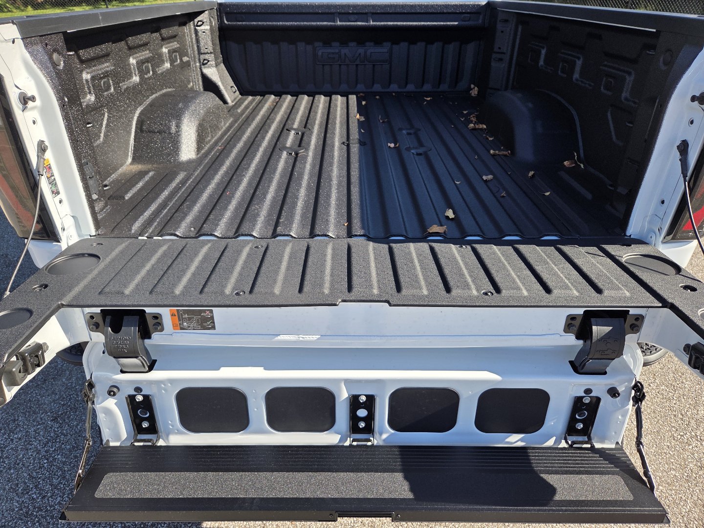 New 2026 GMC Sierra 2500 AT4 w/ AT4 Premium Plus Package AWD/4WD image 24