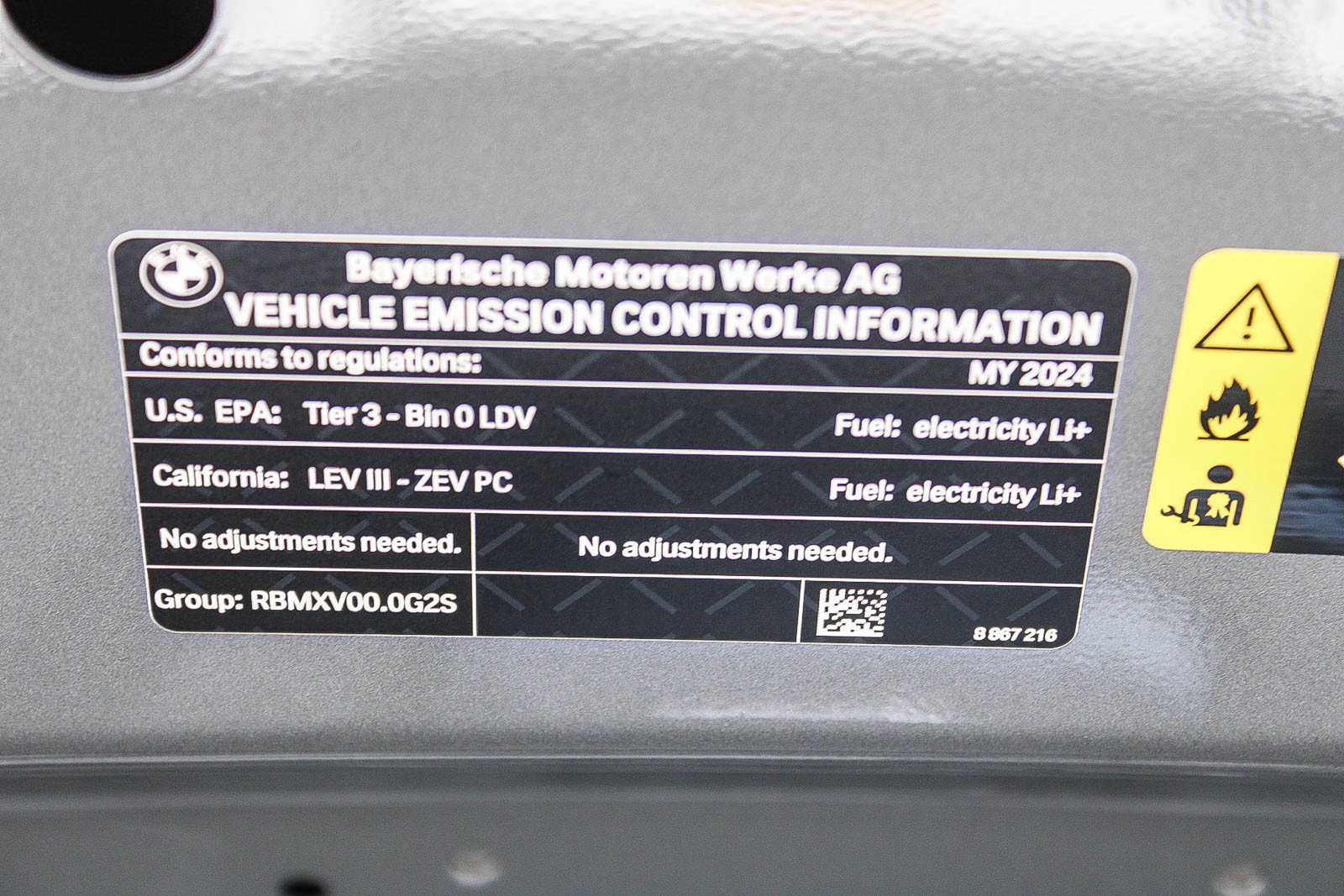 Certified 2024 BMW i4 eDrive40 w/ Premium Package RWD image 28
