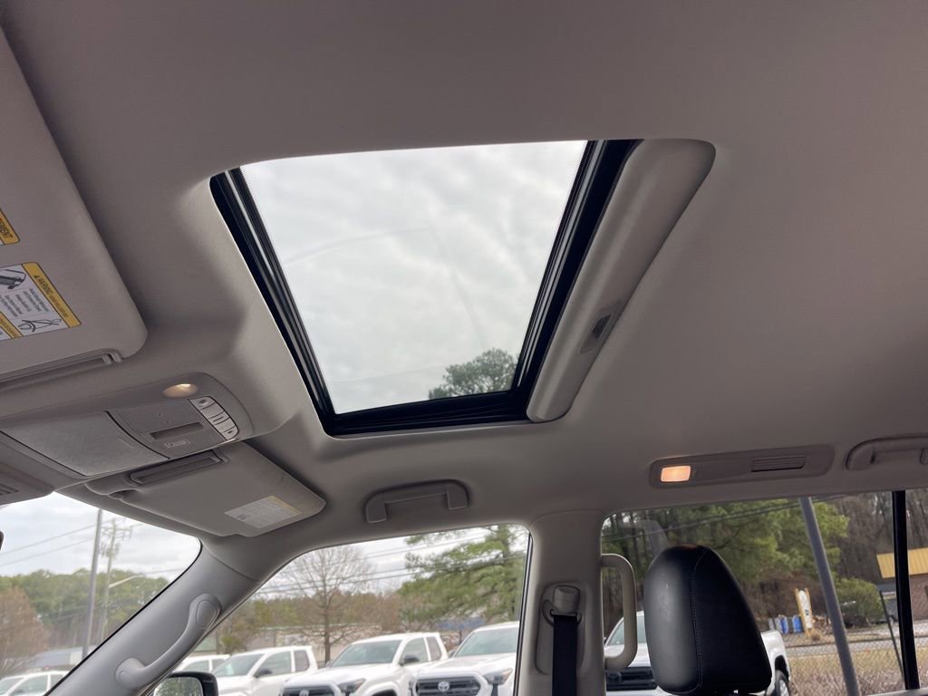 Used 2024 INFINITI QX80 Luxe image 19