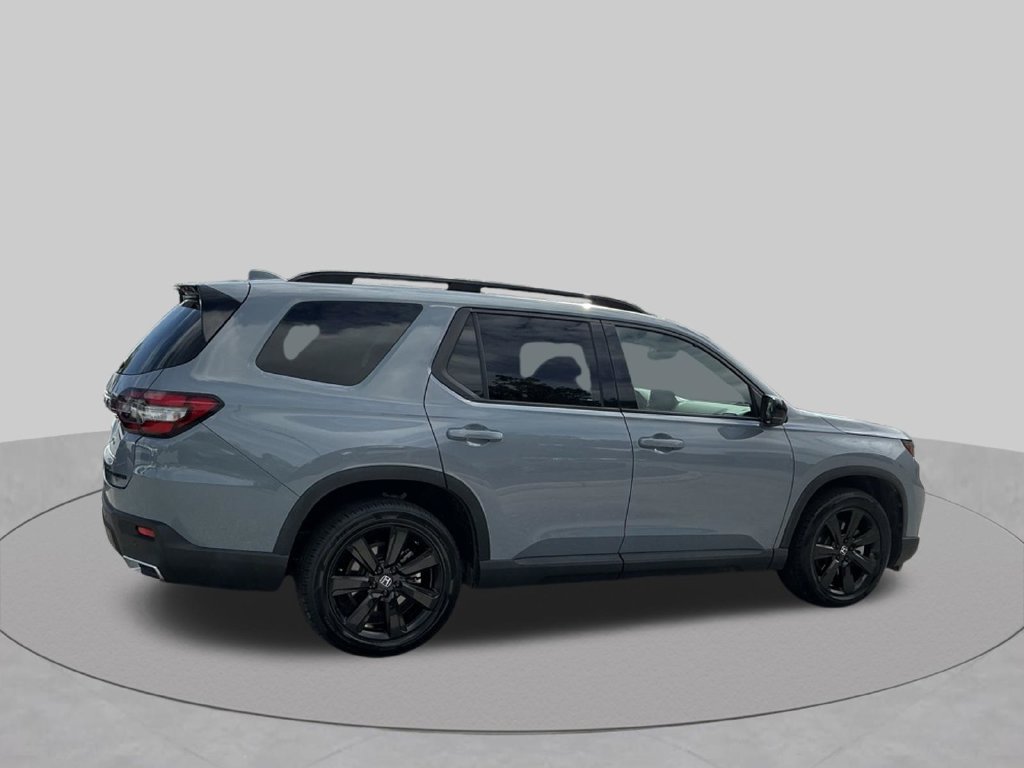 Certified 2025 Honda Pilot Black Edition image 13