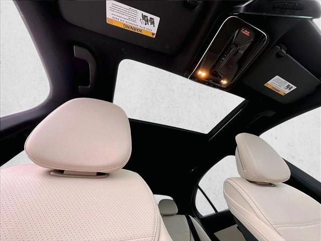 Used 2025 Mercedes-Benz C 300 Sedan image 17