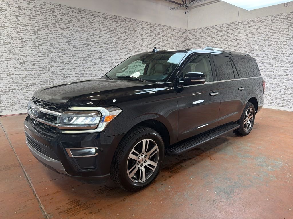 Used 2024 Ford Expedition Max Limited AWD/4WD image 3