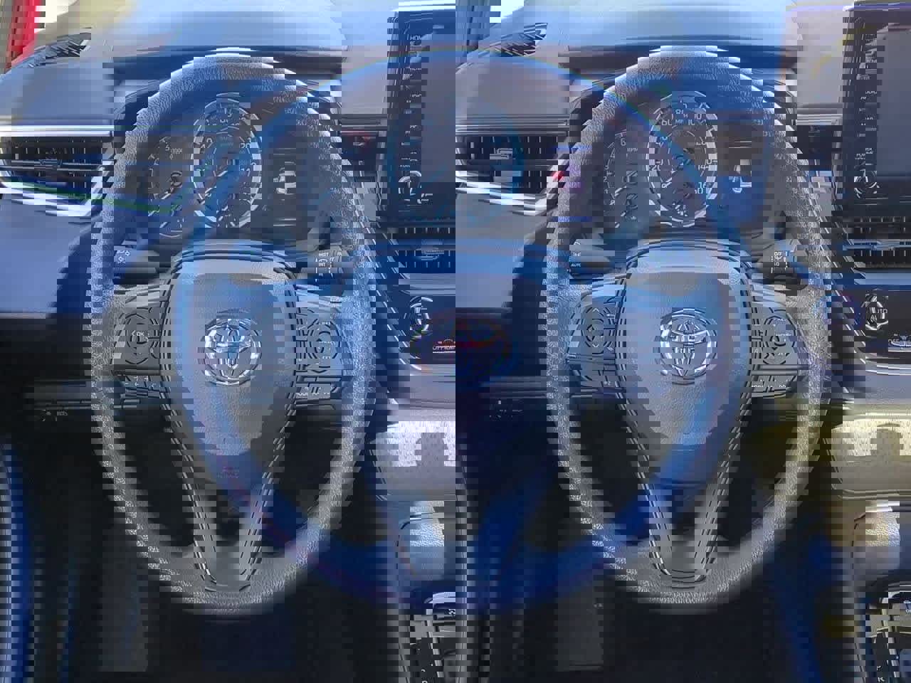 Used 2022 Toyota Corolla LE image 20