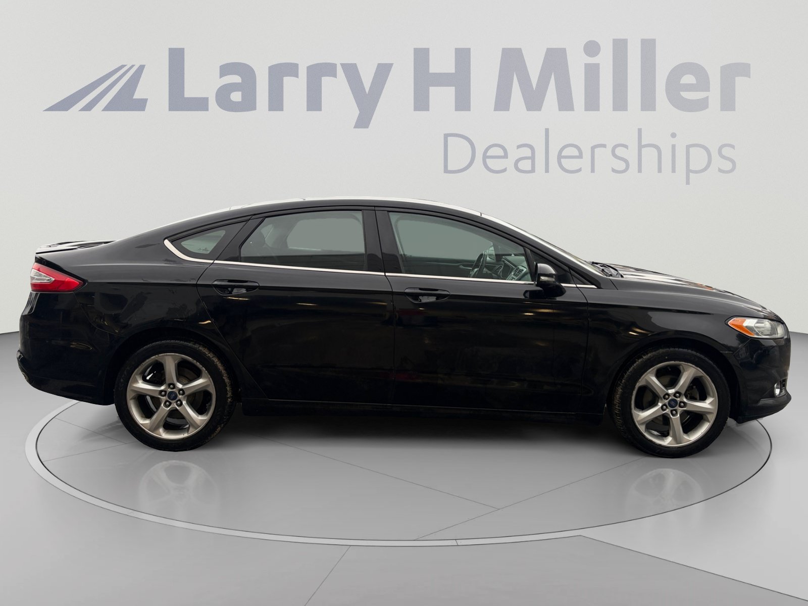 Used 2016 Ford Fusion SE AWD/4WD image 6