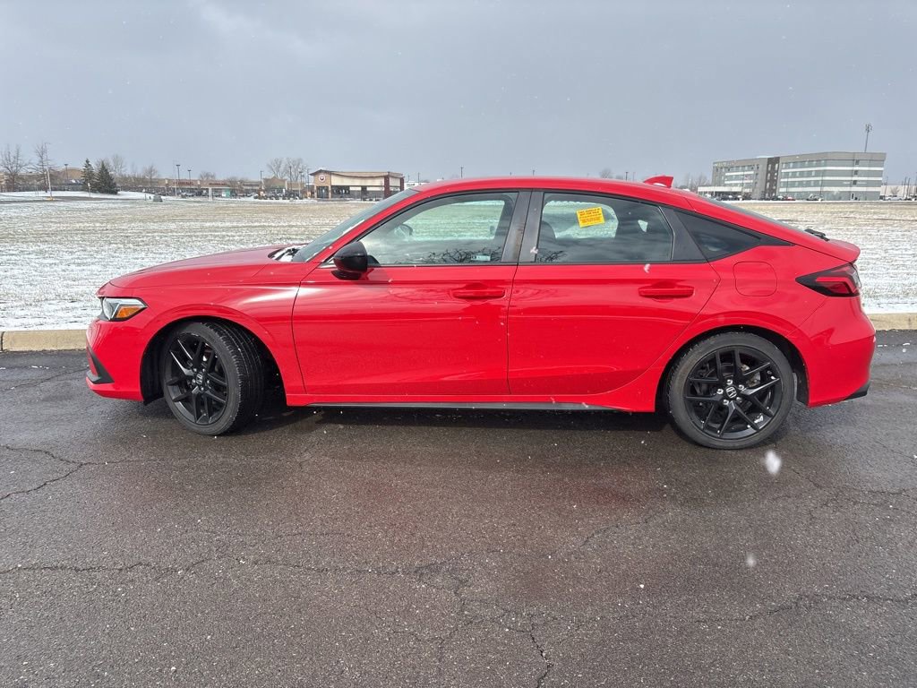 Used 2023 Honda Civic Sport image 6