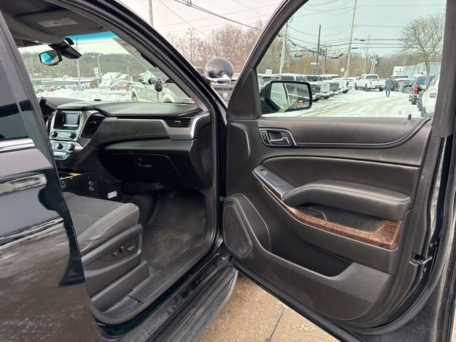 Used 2017 Chevrolet Tahoe 4WD w/ Remote Keyless Entry Package image 35