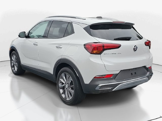 Used 2023 Buick Encore GX Essence w/ Experience Buick Package FWD image 5