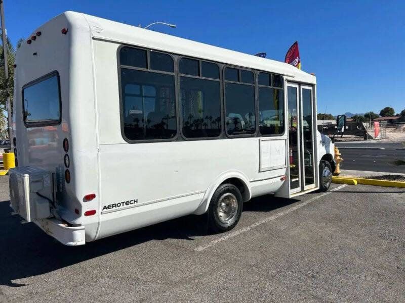 Used 2006 Ford E-350 and Econoline 350 Super Duty RWD image 9