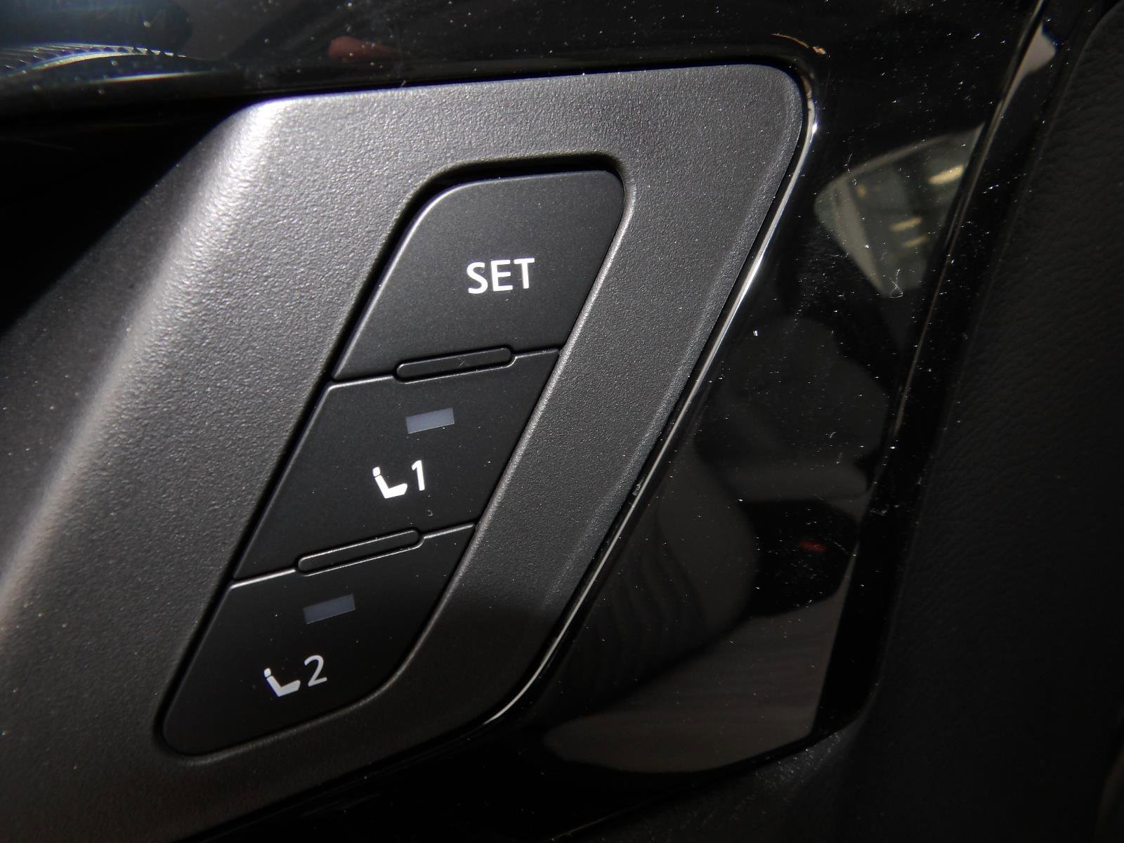 New 2026 Mitsubishi Outlander SEL AWD/4WD image 21