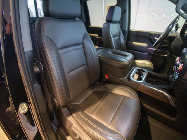 Used 2020 GMC Sierra 3500 Denali w/ Denali Ultimate Package image 17