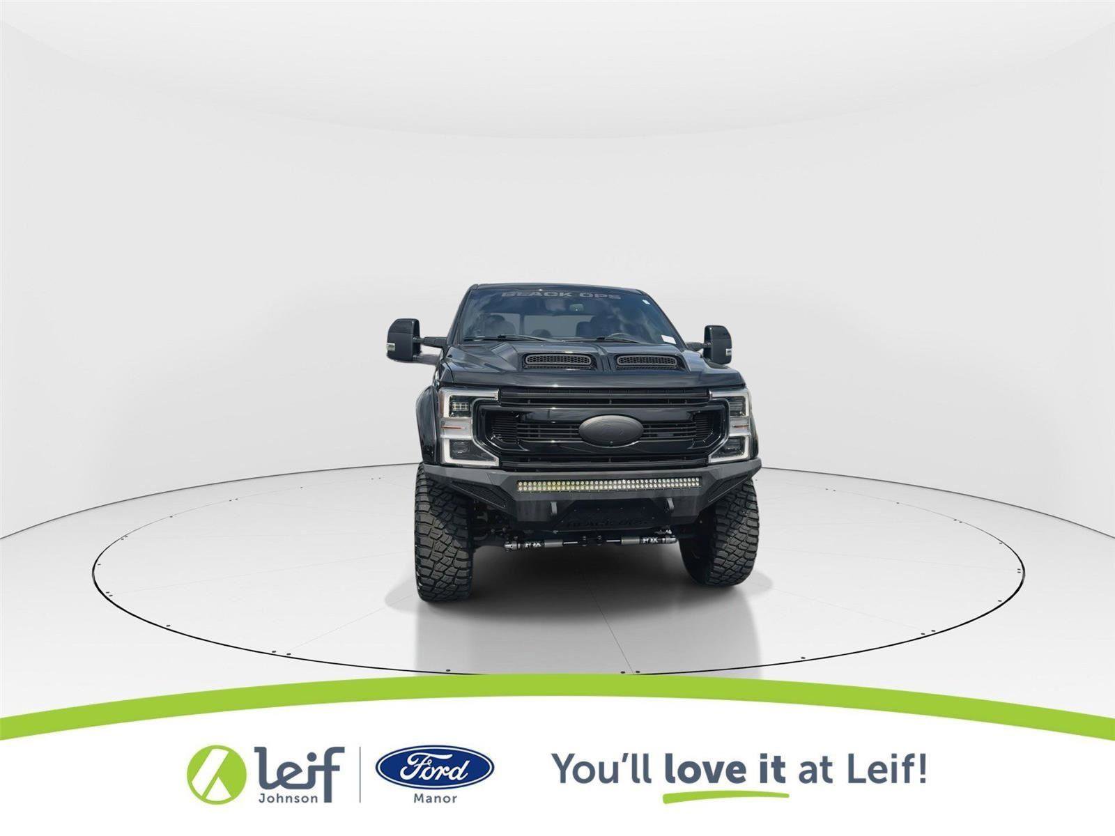 Used 2022 Ford F250 Lariat w/ Lariat Ultimate Package AWD/4WD image 3