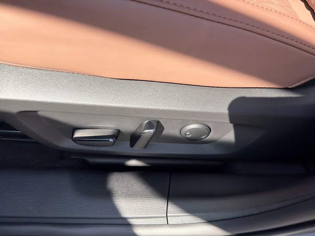 New 2026 Mitsubishi Outlander SEL AWD/4WD image 17