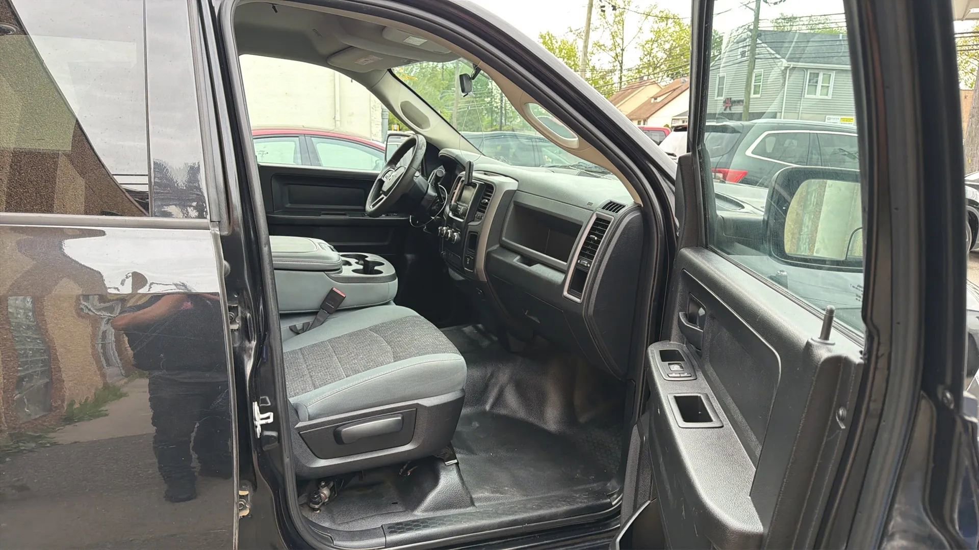 Used 2018 RAM 1500 4x4 Crew Cab w/ Protection Group image 21