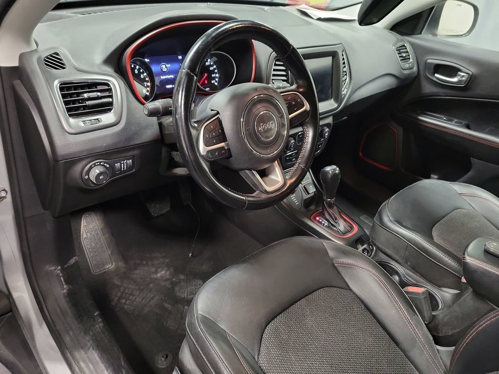 Used 2020 Jeep Compass Trailhawk AWD/4WD image 14
