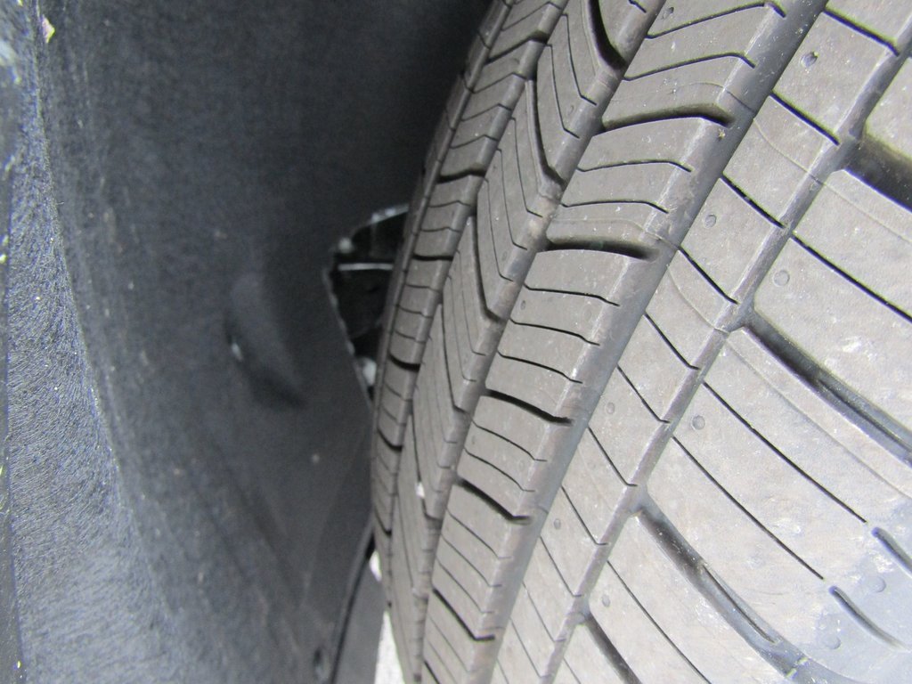 New 2025 Ford Explorer Active image 32