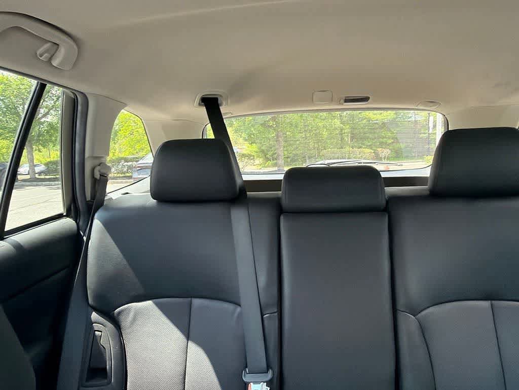 Used 2014 Subaru Outback 2.5i Limited w/ Moonroof Package AWD/4WD image 29