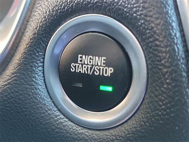 Used 2023 Chevrolet Traverse LT image 12