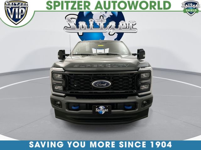 Used 2024 Ford F250 Lariat w/ Sport Appearance Package AWD/4WD image 4