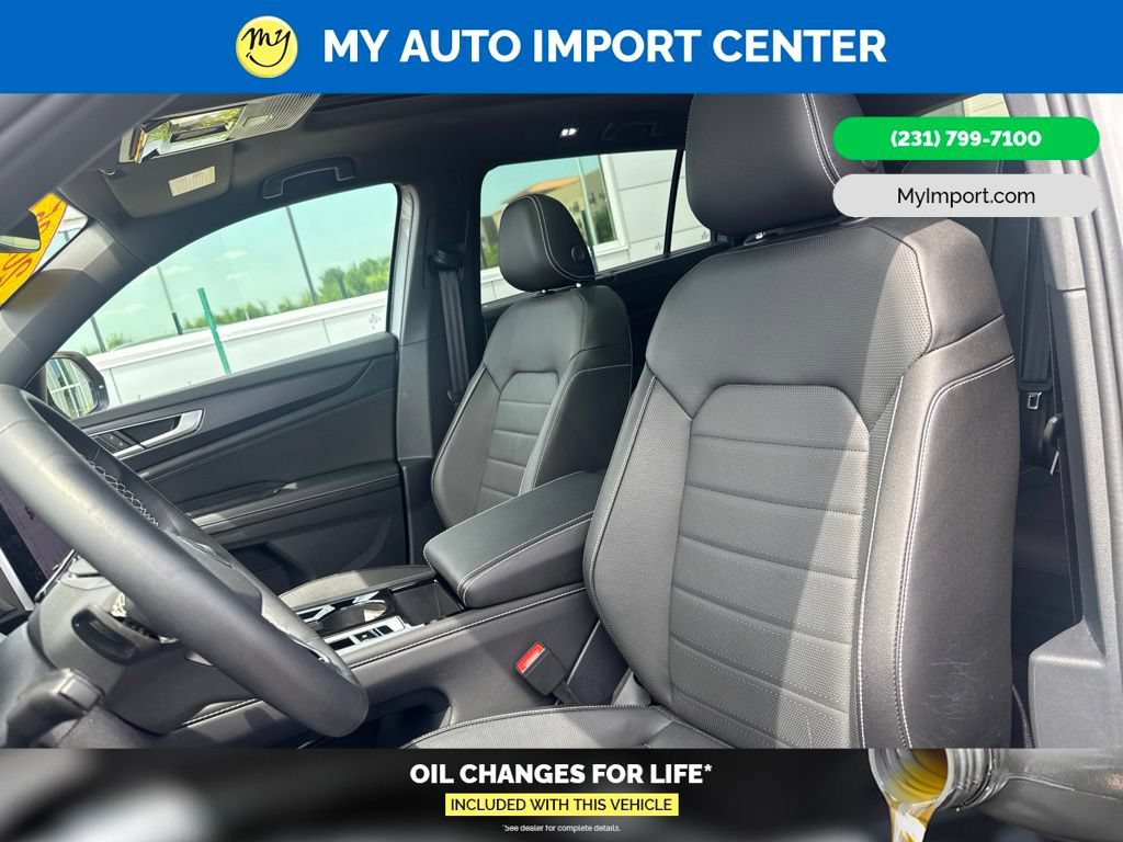 Used 2025 Volkswagen Atlas Cross Sport SEL AWD/4WD image 14