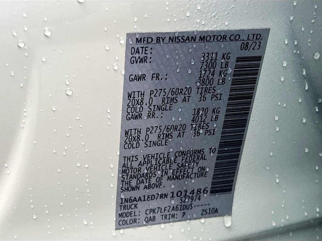 Used 2024 Nissan Titan Platinum Reserve image 33