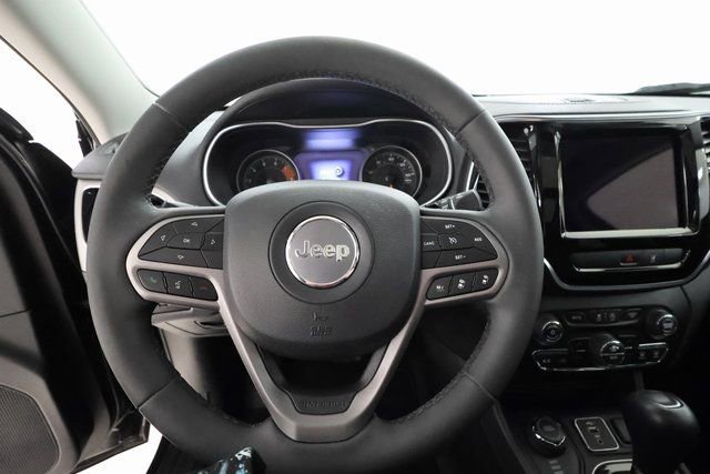 Used 2022 Jeep Cherokee Limited image 11