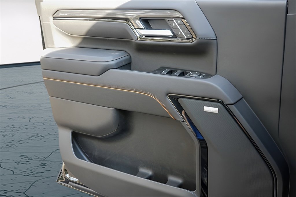 New 2026 GMC Sierra 2500 AT4 w/ AT4 Premium Plus Package image 16