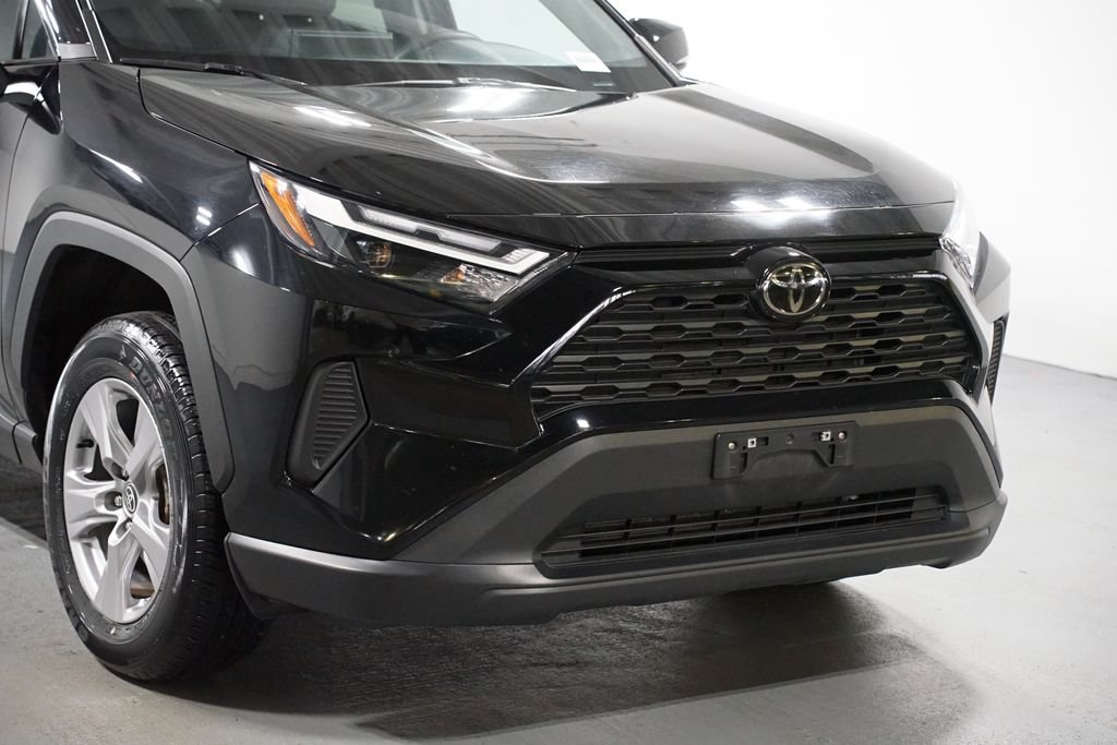 Certified 2025 Toyota RAV4 XLE FWD image 4