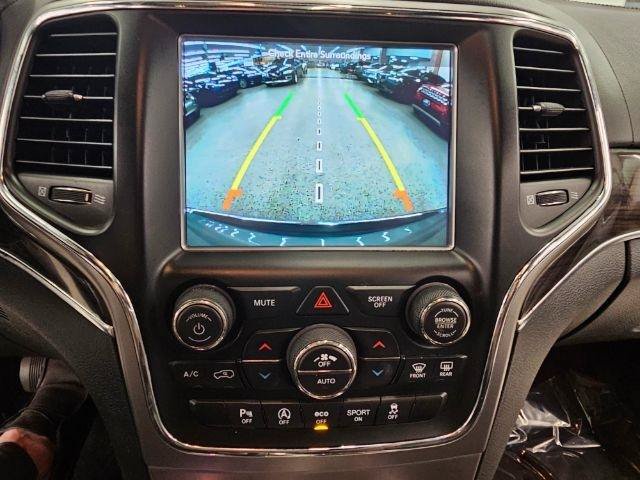Used 2018 Jeep Grand Cherokee Overland AWD/4WD image 24