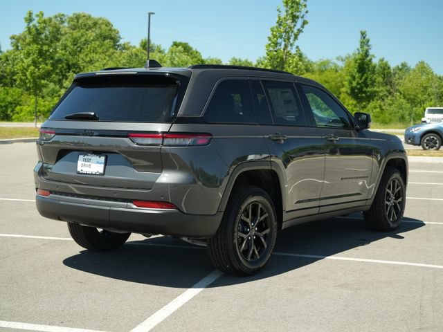 New 2026 Jeep Grand Cherokee Altitude AWD/4WD image 7