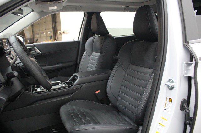 New 2026 Mitsubishi Outlander Trail Edition image 7