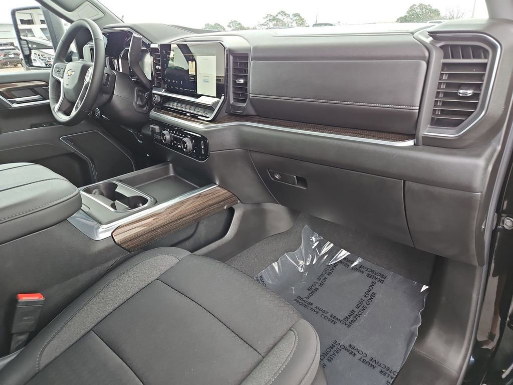 Certified 2026 Chevrolet Silverado 2500 LT w/ Convenience Package image 34