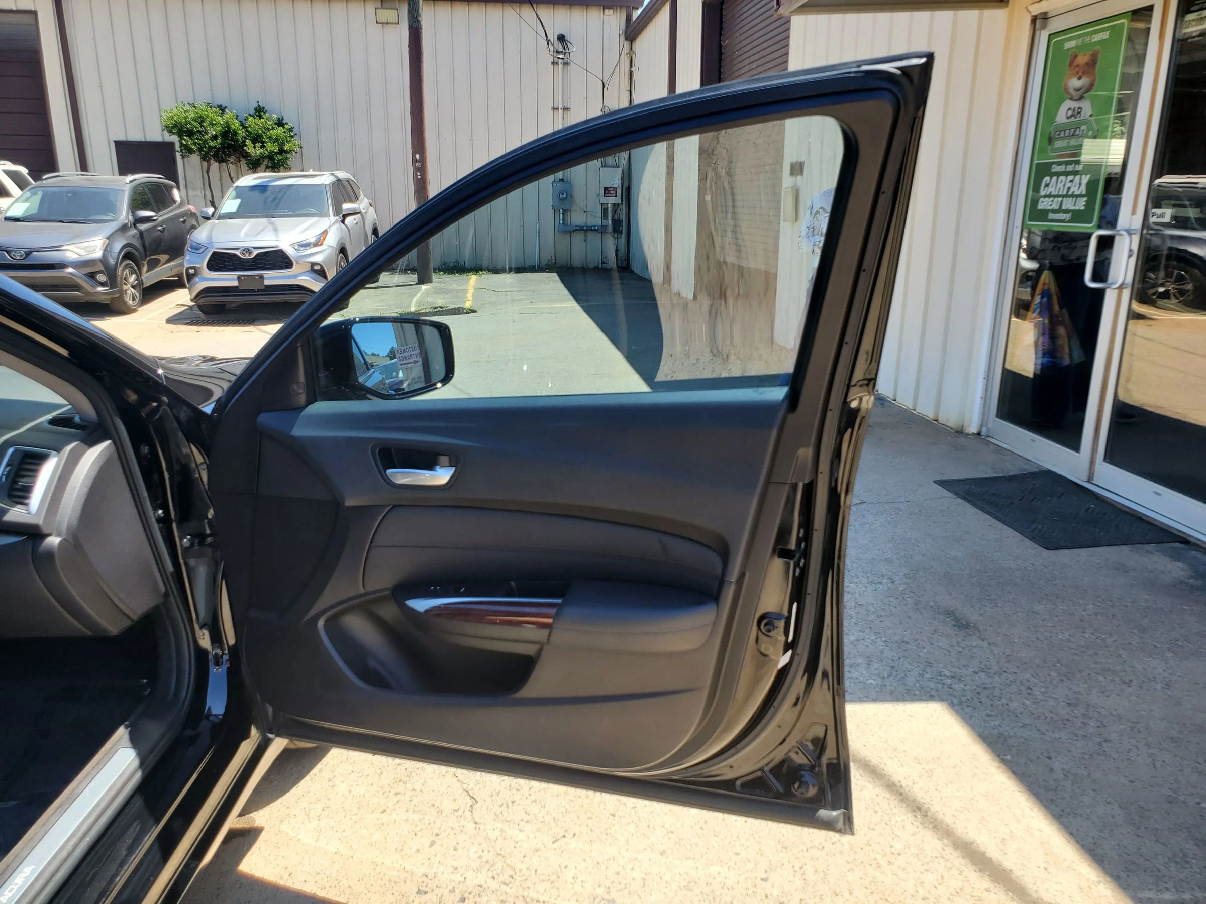 Used 2015 Acura TLX V6 w/ Technology Package FWD image 24