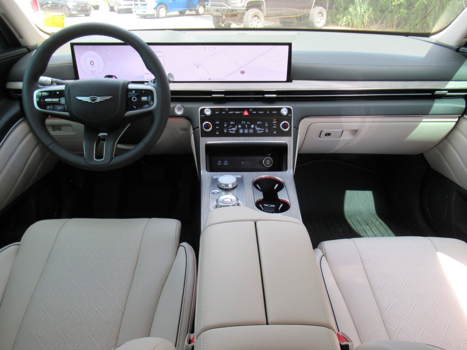 Used 2025 Genesis GV80 2.5T Prestige AWD/4WD image 11