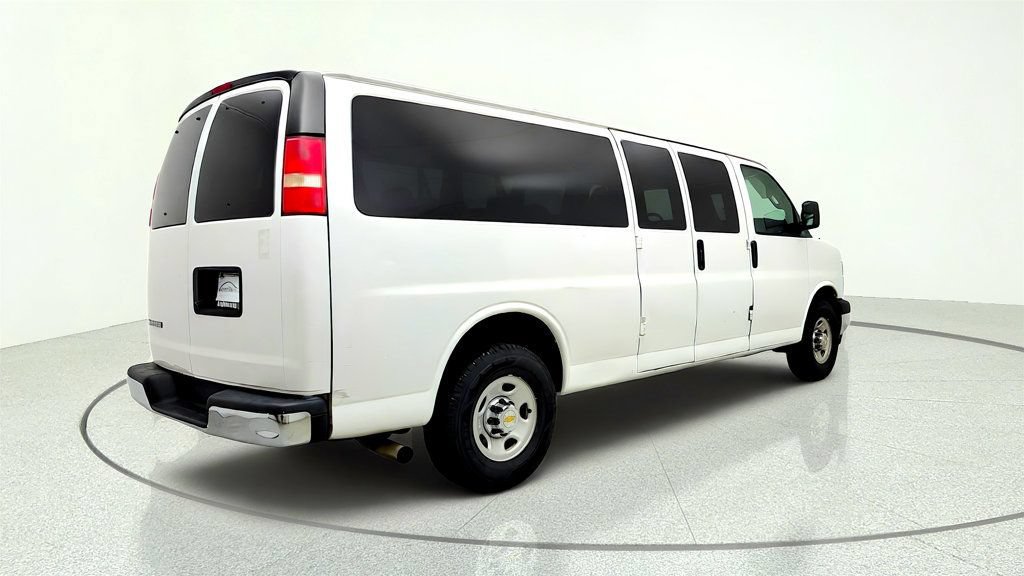 Used 2019 Chevrolet Express 3500 LT w/ LT Preferred Equipment Group RWD image 5
