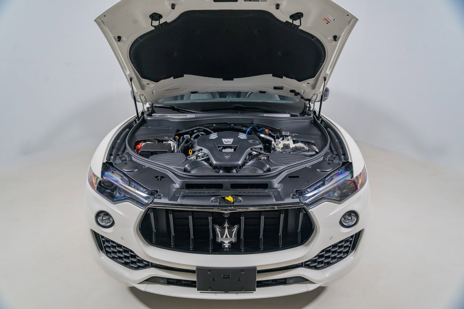 Used 2024 Maserati Levante GT Ultima AWD/4WD image 39