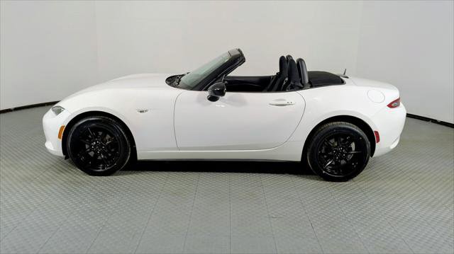 Used 2016 MAZDA MX-5 Miata Sport image 3