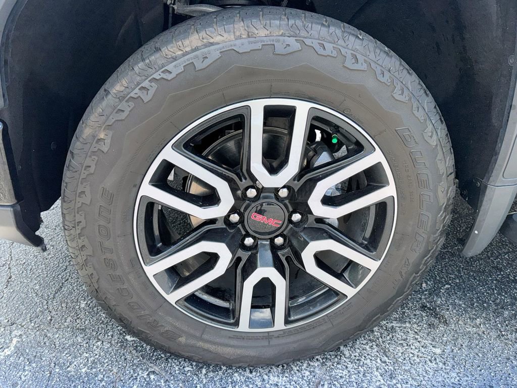 Used 2024 GMC Sierra 1500 Denali w/ Technology Package AWD/4WD image 12