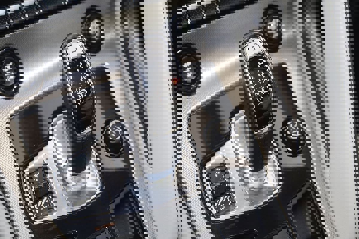 Used 2016 Jaguar F-TYPE Coupe image 7