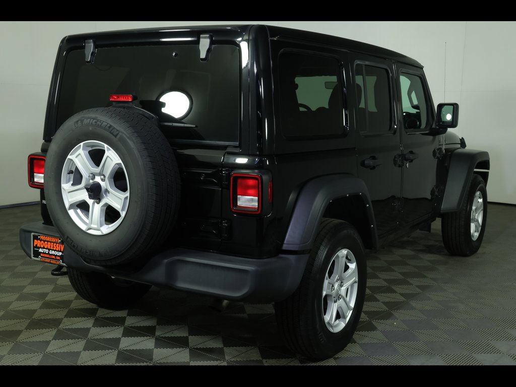 Used 2022 Jeep Wrangler Unlimited Sport w/ Sun And Sound Package AWD/4WD image 10