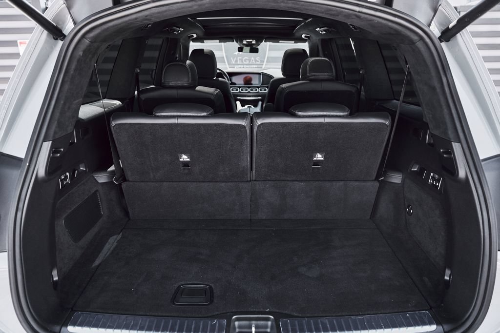 Used 2025 Mercedes-Benz GLS 63 AMG 4MATIC image 19