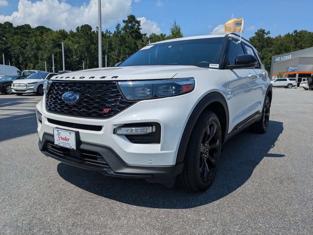 Certified 2024 Ford Explorer ST w/ Equipment Group 401A AWD/4WD image 8