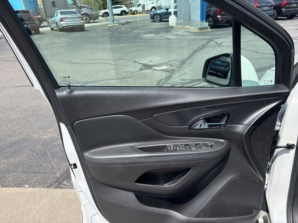 Used 2019 Buick Encore Sport Touring w/ Safety Package AWD/4WD image 15