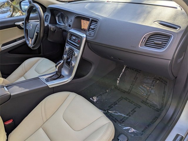 Used 2018 Volvo V60 T5 Dynamic w/ Vision Package image 29