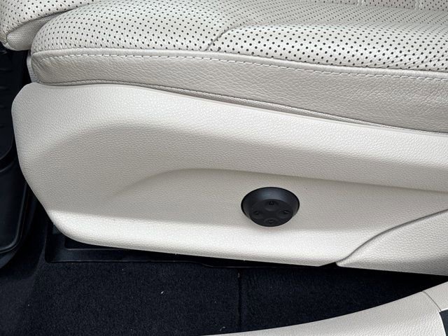 Used 2021 Mercedes-Benz GLC 300 4MATIC image 20