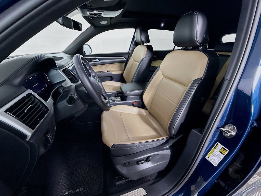 Used 2022 Volkswagen Atlas Cross Sport SE FWD image 22